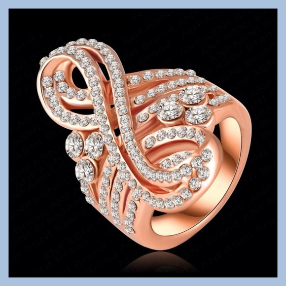 Jewelry - COCKTAIL RING - 6.5 - RESERVED